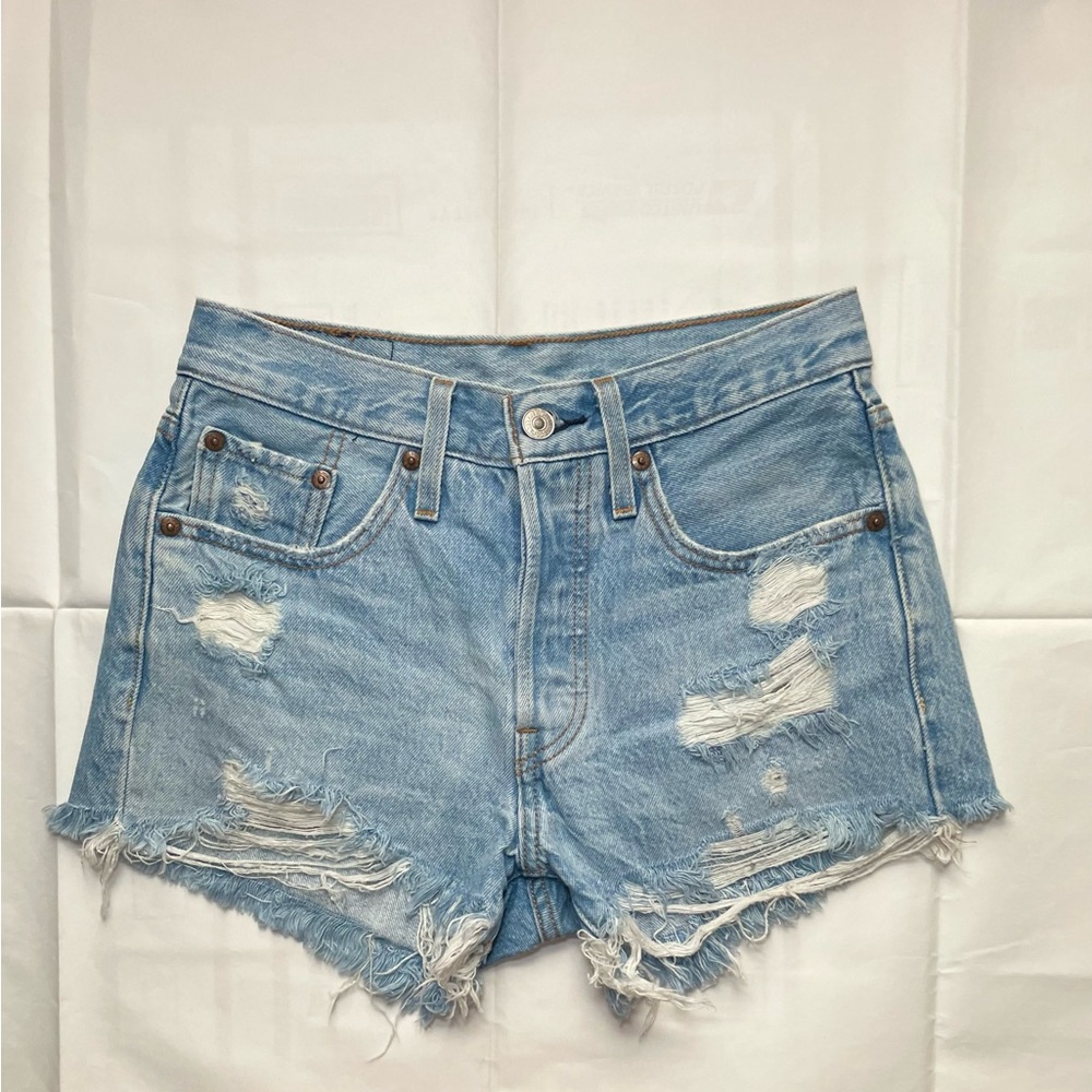Levi’s 501 Series Short Denim Jean